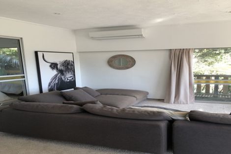 Photo of property in 74 Rayner Road, Piha, New Lynn, 0772