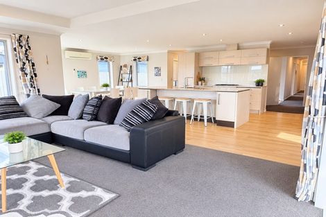 Photo of property in 82 Mcmahon Drive, Aidanfield, Christchurch, 8025