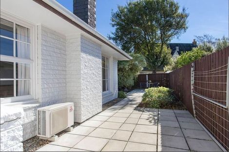 Photo of property in 2/200 Waimairi Road, Ilam, Christchurch, 8041