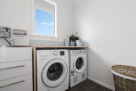 Photo of property in 66 Kingswood Road, Brookfield, Tauranga, 3110