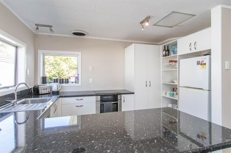 Photo of property in 10 Mahoe Street, Inglewood, 4330