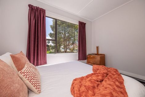 Photo of property in 14 Queen Street, Westport, 7825