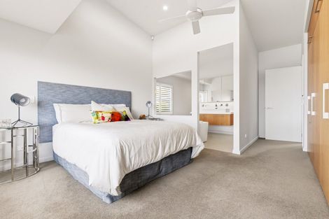 Photo of property in 127 Highland Drive, Acacia Bay, Taupo, 3385