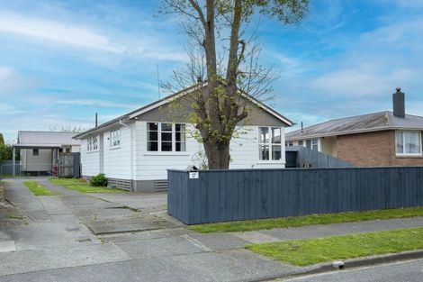 Photo of property in 17 Neal Crescent, Onekawa, Napier, 4110
