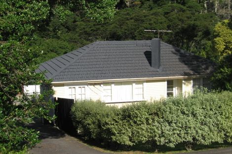 Photo of property in 23 Fairmount Road, Titirangi, Auckland, 0604