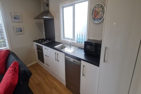 Photo of property in 39 Seagrass Place, Otaki Beach, Otaki, 5512