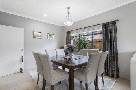 Photo of property in 16 Renlee Place, Shelly Park, Auckland, 2014