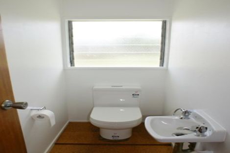 Photo of property in 2/3 Stanley Avenue, Milford, Auckland, 0620