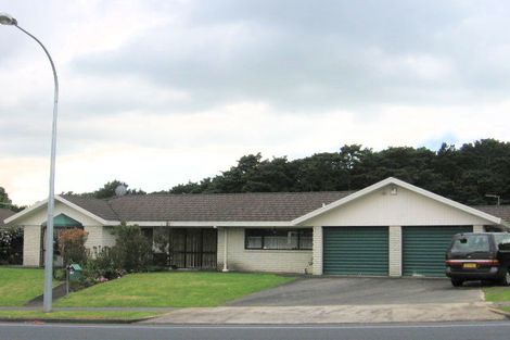 Photo of property in 118 Everglade Drive, Totara Heights, Auckland, 2105