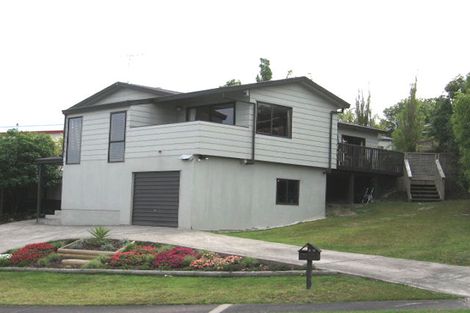 Photo of property in 40 Elizabeth Drive, West Harbour, Auckland, 0618