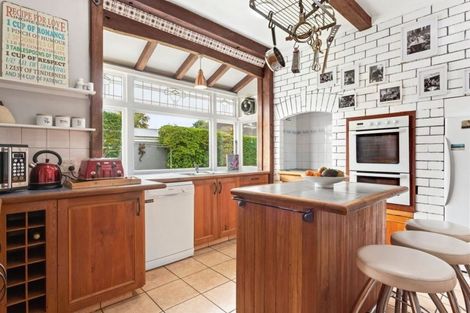 Photo of property in 27 Banks Avenue, Dallington, Christchurch, 8061