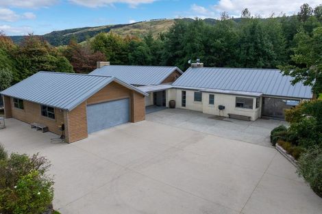 Photo of property in 32 Tirohanga Road, North Taieri, Mosgiel, 9092