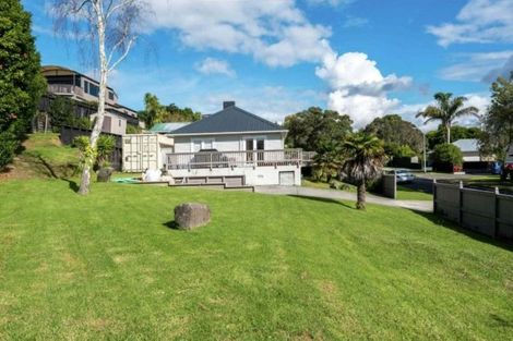 Photo of property in 8 Evelyn Road, Cockle Bay, Auckland, 2014