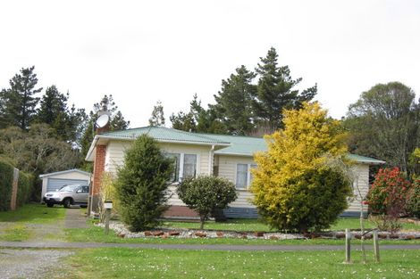 Photo of property in 15 Nikau Street, Inglewood, 4330