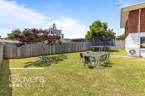 Photo of property in 10 Seabar Place, Glen Eden, Auckland, 0602