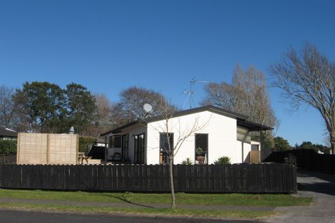 Photo of property in 1 Muirfield Street, Wattle Downs, Auckland, 2103