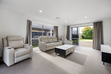 Photo of property in 59 Wiltshire Drive, Huntington, Hamilton, 3210