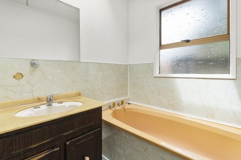 Photo of property in 41 Mappin Place, Chatswood, Auckland, 0626