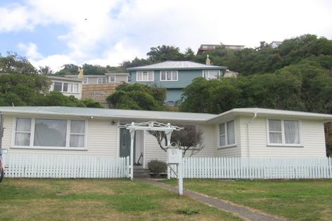 Photo of property in 21 Miramar North Road, Miramar, Wellington, 6022