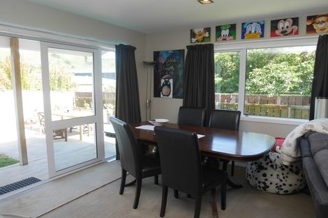 Photo of property in 12a Ryan Grove, Tawa, Wellington, 5028