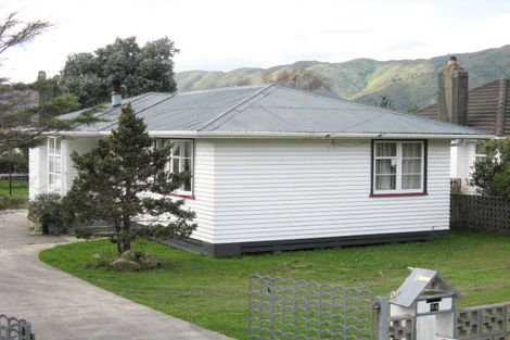 Photo of property in 84 Wainuiomata Road, Wainuiomata, Lower Hutt, 5014