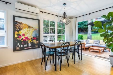 Photo of property in 11 West Glade Crescent, Birkenhead, Auckland, 0626