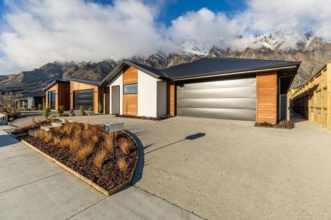 Photo of property in 5 Howden Drive, Jacks Point, 9371