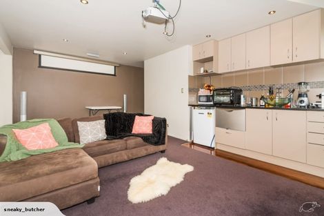 Photo of property in 34 Kiteroa Terrace, Rothesay Bay, Auckland, 0630