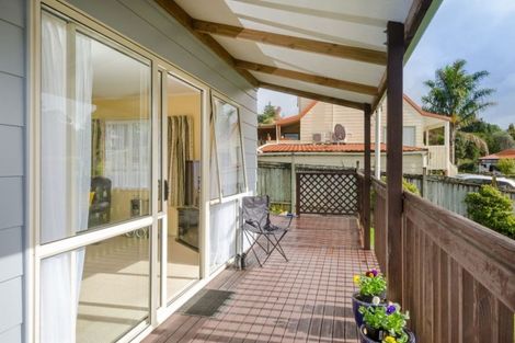 Photo of property in 16 Carillon Place, Massey, Auckland, 0614