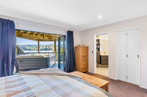 Photo of property in 12 The Topdeck, Whitby, Porirua, 5024