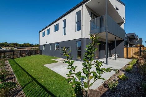 Photo of property in 3/7 Parapara Place, Albany, Auckland, 0632