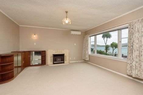 Photo of property in 42 Moana Road, Plimmerton, Porirua, 5026