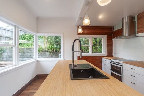 Photo of property in 5 Jalna Avenue, Khandallah, Wellington, 6035