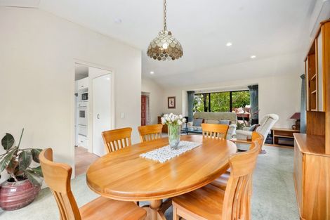 Photo of property in 1 Crestview Place, Browns Bay, Auckland, 0630