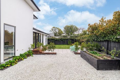 Photo of property in 4 Chilcombe Street, Ilam, Christchurch, 8041