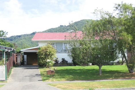 Photo of property in 95 California Drive, Totara Park, Upper Hutt, 5018
