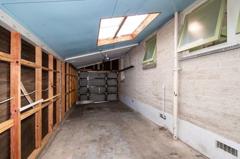 Photo of property in 16 Lipscombe Crescent, Havelock North, 4130