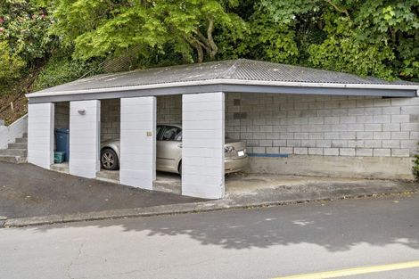 Photo of property in 15 Wadestown Road, Wadestown, Wellington, 6012