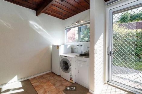 Photo of property in 95 Wikiriwhi Crescent, Awapuni, Palmerston North, 4412