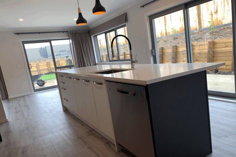 Photo of property in 4 Edenmore Terrace, Fitzherbert, Palmerston North, 4410