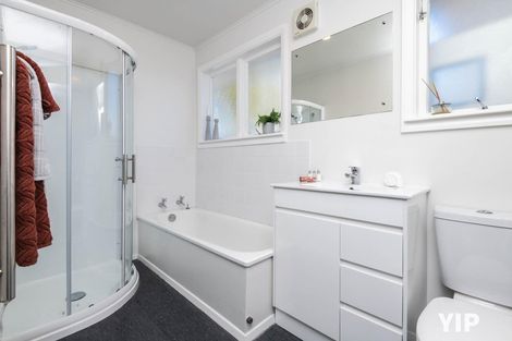 Photo of property in 43 Horokiwi Road West, Newlands, Wellington, 6037