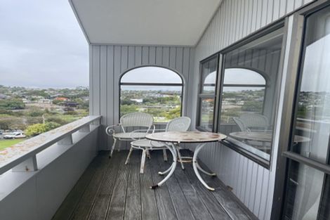 Photo of property in 463 Beach Road, Murrays Bay, Auckland, 0630