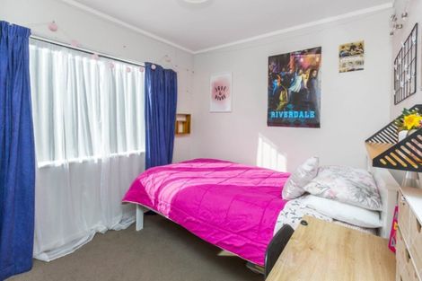 Photo of property in 30 Castle Crescent, Stokes Valley, Lower Hutt, 5019