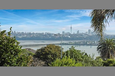 Photo of property in 1 Awarua Crescent, Orakei, Auckland, 1071