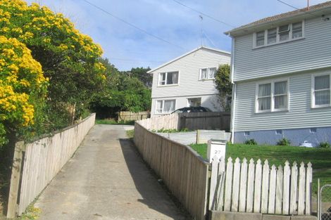Photo of property in 27 Martin Street, Ranui, Porirua, 5024