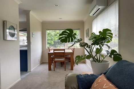 Photo of property in 6a Clearwater Cove, West Harbour, Auckland, 0618