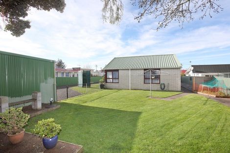 Photo of property in 12b Oxford Street, Marton, 4710