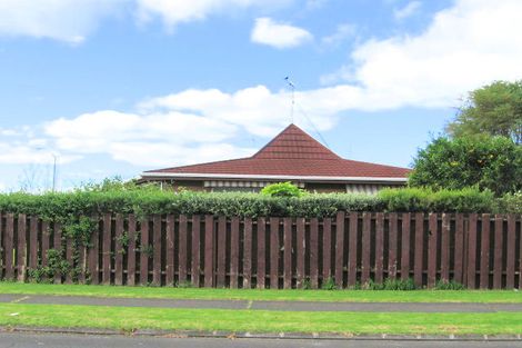 Photo of property in 1/15 Vivian Wilson Drive, Eastern Beach, Auckland, 2012
