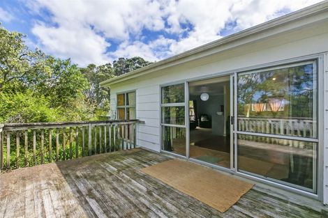 Photo of property in 9 Woodhouse Place, West Harbour, Auckland, 0618