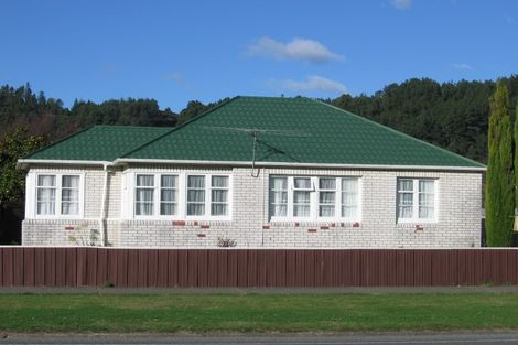 Photo of property in 1264 High Street, Taita, Lower Hutt, 5011